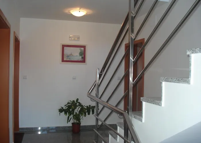 Apartments Buzleta